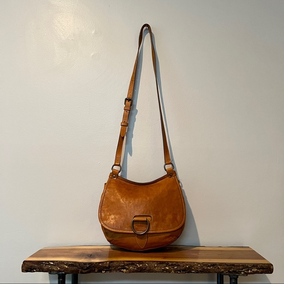 Frye Handbags - Frye Lucy Leather Crossbody Handbag